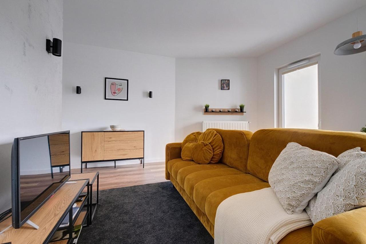 Targowa 10 Modern 2br Apt *